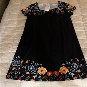 Chic Black Floral Dress